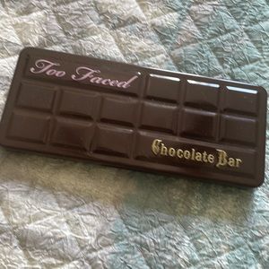 Too faced chocolate bar palette